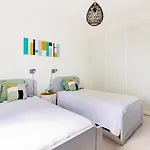 Happy House In Clube