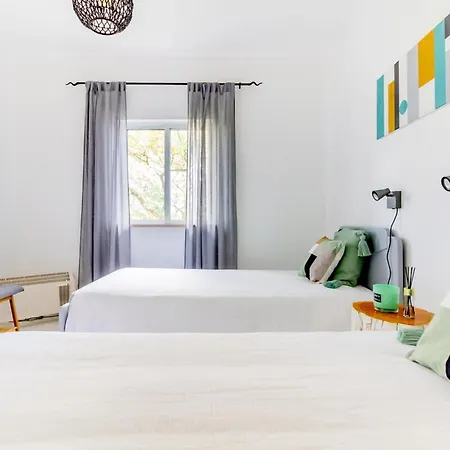 Happy House In Clube Αλμπουφέιρα