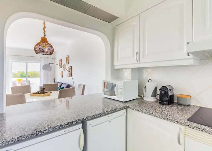 Happy House In Clube